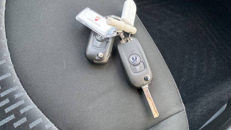 Vauxhall Viva 1.0 [73] SE 5dr Petrol Hatchback